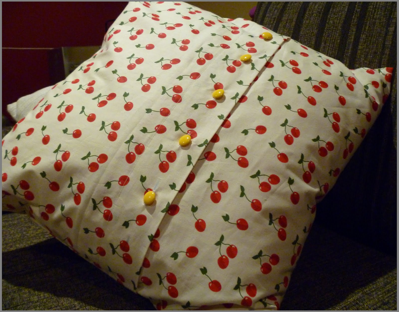 Little Cherry Tree Tutorial How to make a simple cushion cover