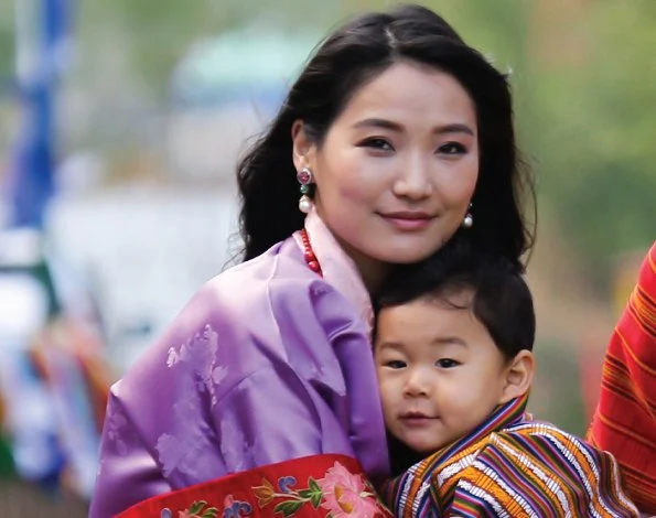 King Jigme Namgyal Wangchuck of Bhutan, Queen Jetsun Pema of Bhutan and their young son The Gyalsey