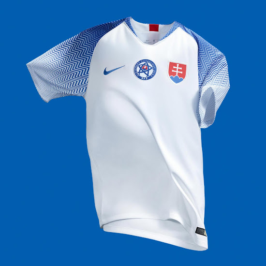 T.O: Camisas de Futebol - Página 7 Unique-nike-slovakia-2018-home-kit.-%25281-1%2529