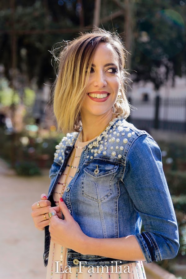 Fitness And Chicness-La Familia Mujer-Vestido Largo Lentejuelas y Chaqueta Vaquera Pedreria-8