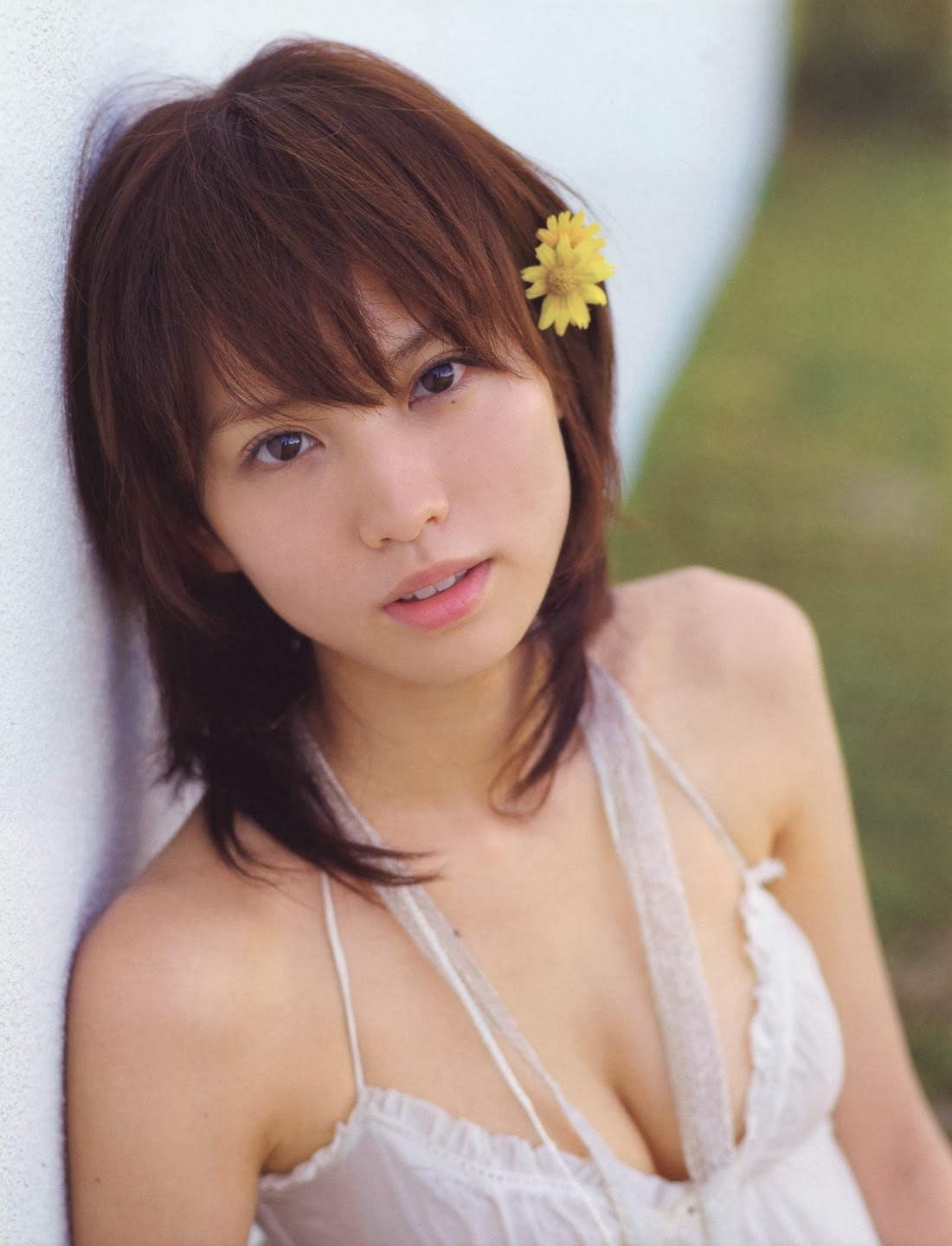 Nao Kanzaki and a few friends Yui Ichikawa Weekly Playboy 42 scans