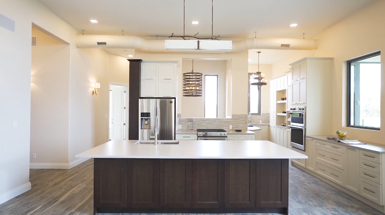19 Photos vs. 147 Bethel Lake Ct, Sudbury, ON Mansion Interior Design Tour