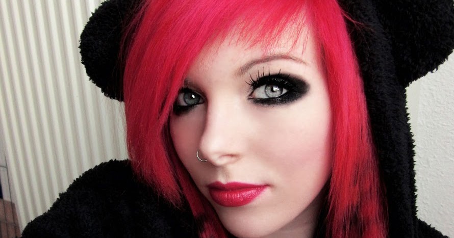 Emo Hairstyles For Girls Get An Edgy Hairstyle To Stand