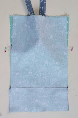 Simple Sling Bag Tutorial featured by top US sewing blog, Ameroonie Designs