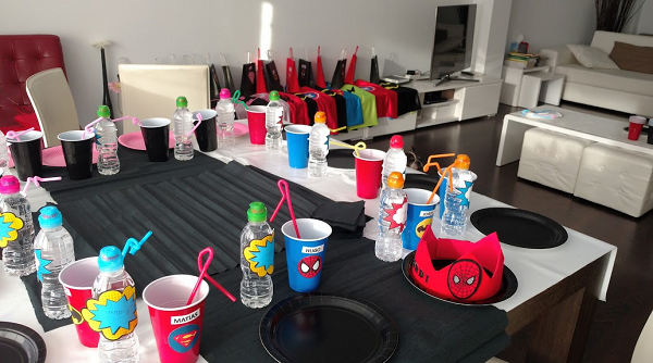 mesa cumpleaños superhéroes