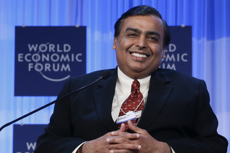 You will be shocked to know the salary of workers who works at Mukesh  Ambani's house! - BollyBytes