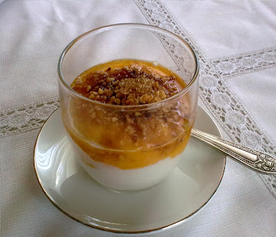 Copa de Mango y Yogur con Crocanti de Almendra