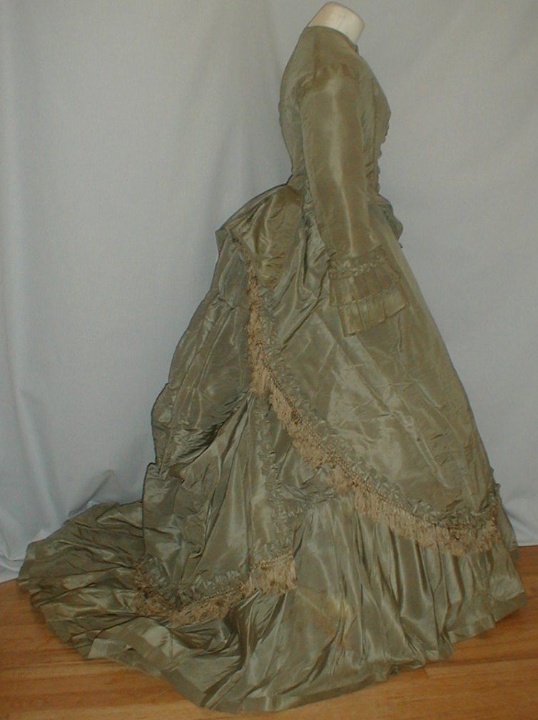 All The Pretty Dresses: Early 1870's Bustle Era Dress