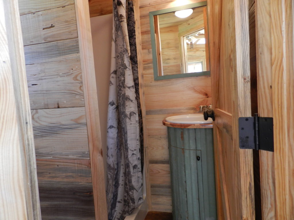 Mississippi Tiny House (204 Sq Ft) [ TINY HOUSE TOWN ]