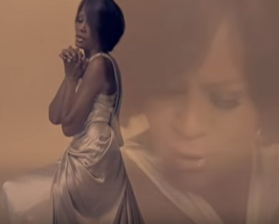 Último álbum de Whitney Houston - I Look to You / Letra 