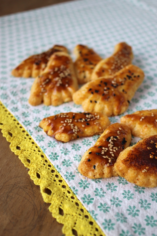 Gourmandises végétariennes: Käsefüße ~ Käsegebäck