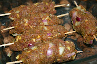 http://godtsuntogbillig.blogspot.fr/2013/10/kebab-hjemmelaget-indisk-curry.html