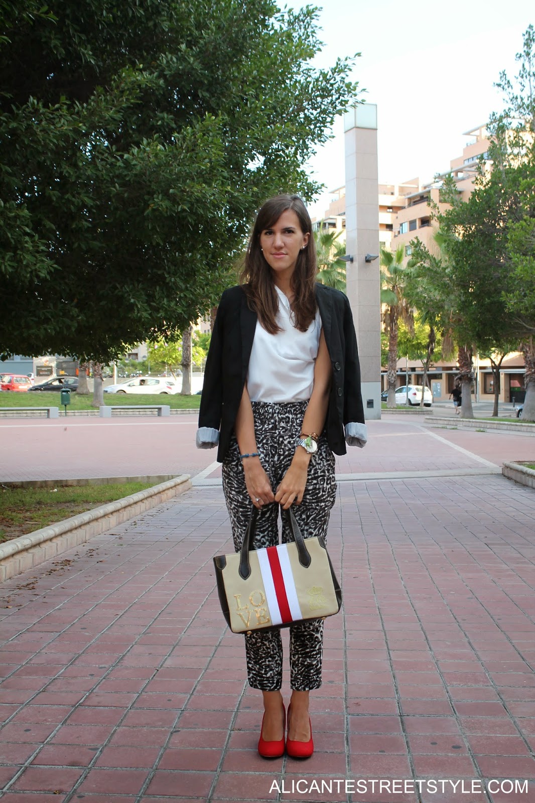 alicante-street-style-tu-blog-de-moda-en-la-calle-over-the-shoulder
