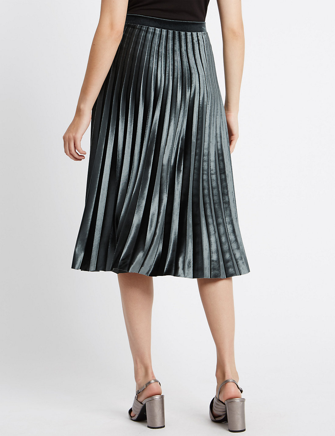 Satchel: M&S Velvet Pleated Skirt