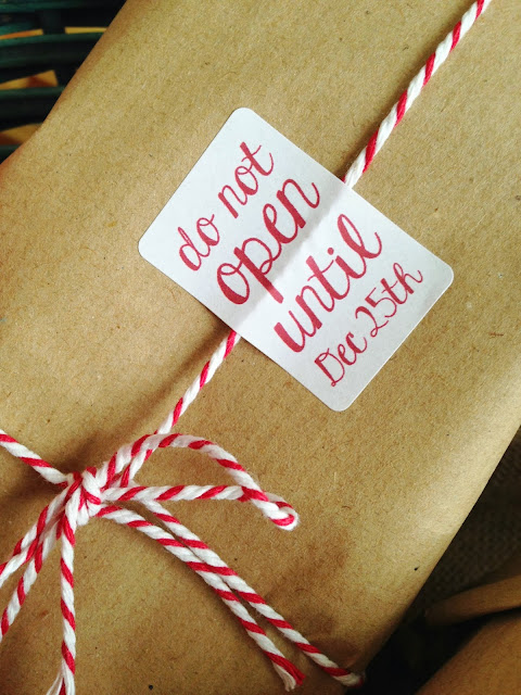 idee natale #4: regali, packaging, sacchi neri. {thelapisu e melissa erboristeria}