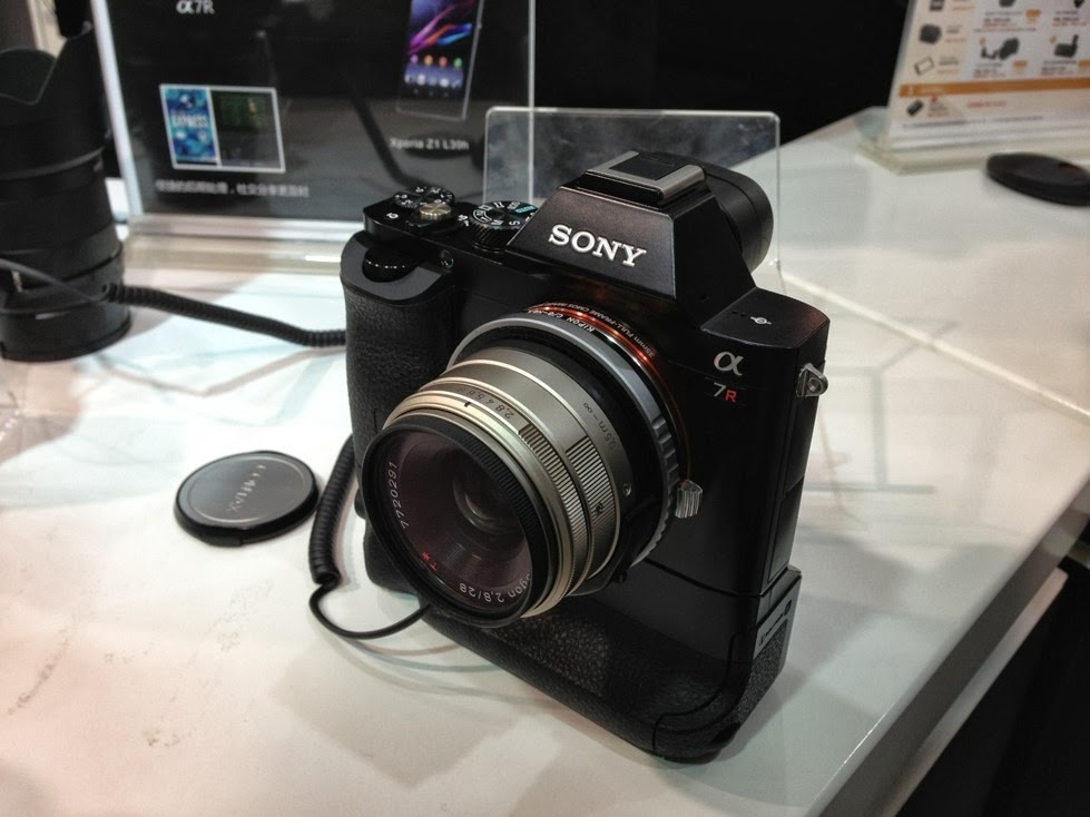 Sony A7r with Contax G mm Biogon