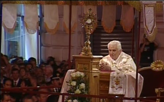 MiL - Messainlatino.it: Card. Sarah, Benedetto XVI e l'adorazione al SS