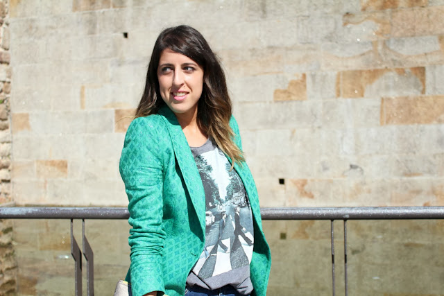 blazer verde bordada de Zara