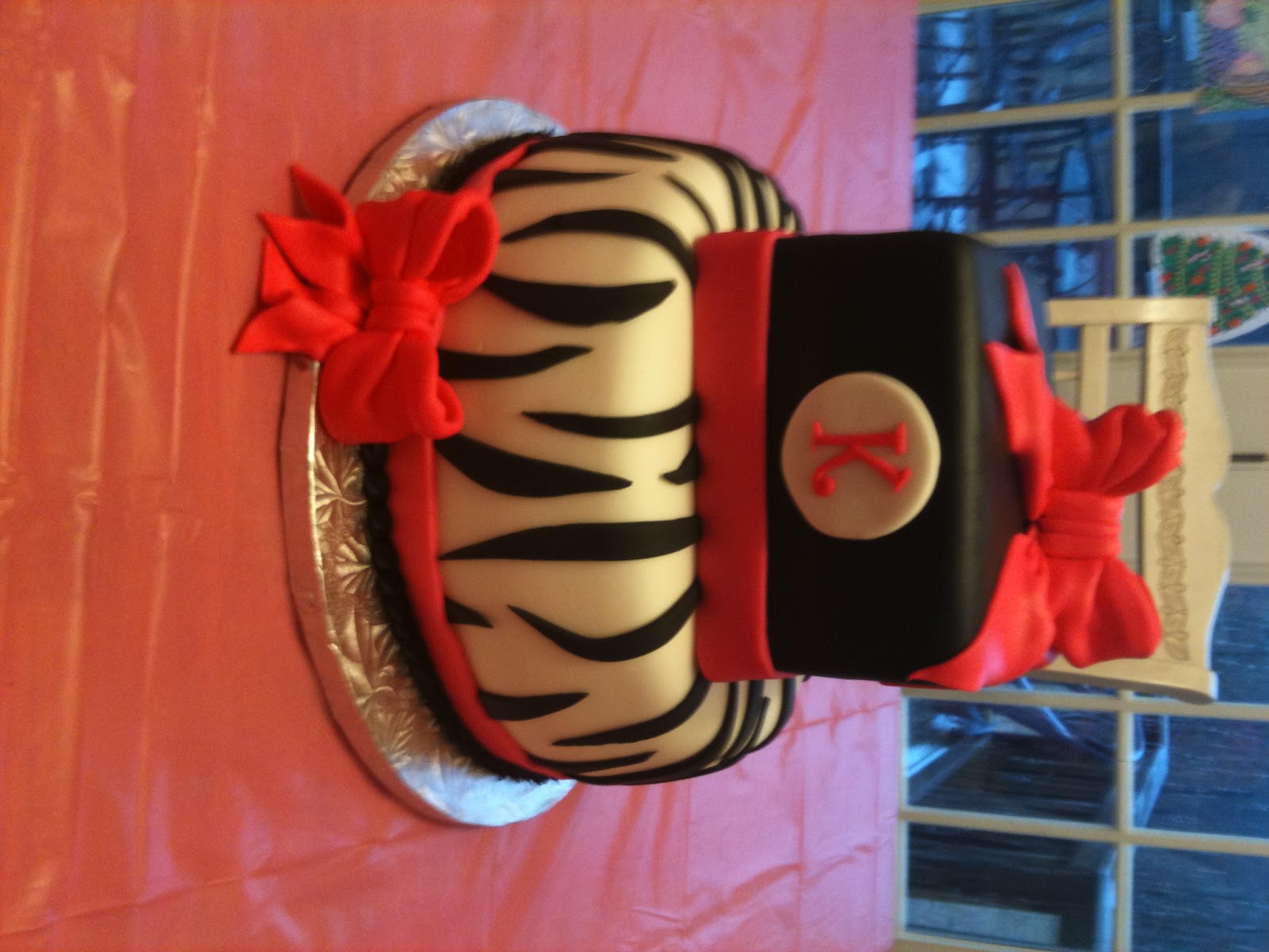 SweetDaisyCakes Zebra Cakes