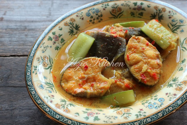 Ikan Baung Masak Tempoyak Perak - Azie Kitchen