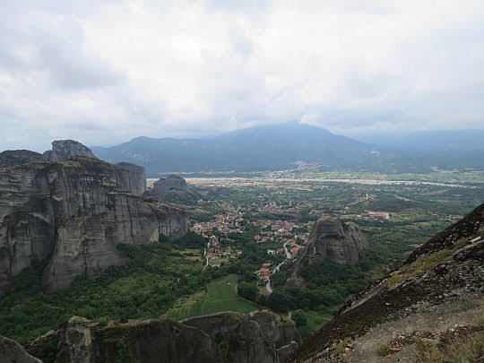 Kastraki (gr. Καστράκι) i Kalambaka (gr. Καλαμπάκα). Kastraki (gr. Καστράκι) i Kalambaka (gr. Καλαμπάκα).