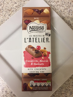Nestle L'atelier Cranberries, Almonds & Hazelnuts Milk Chocolate