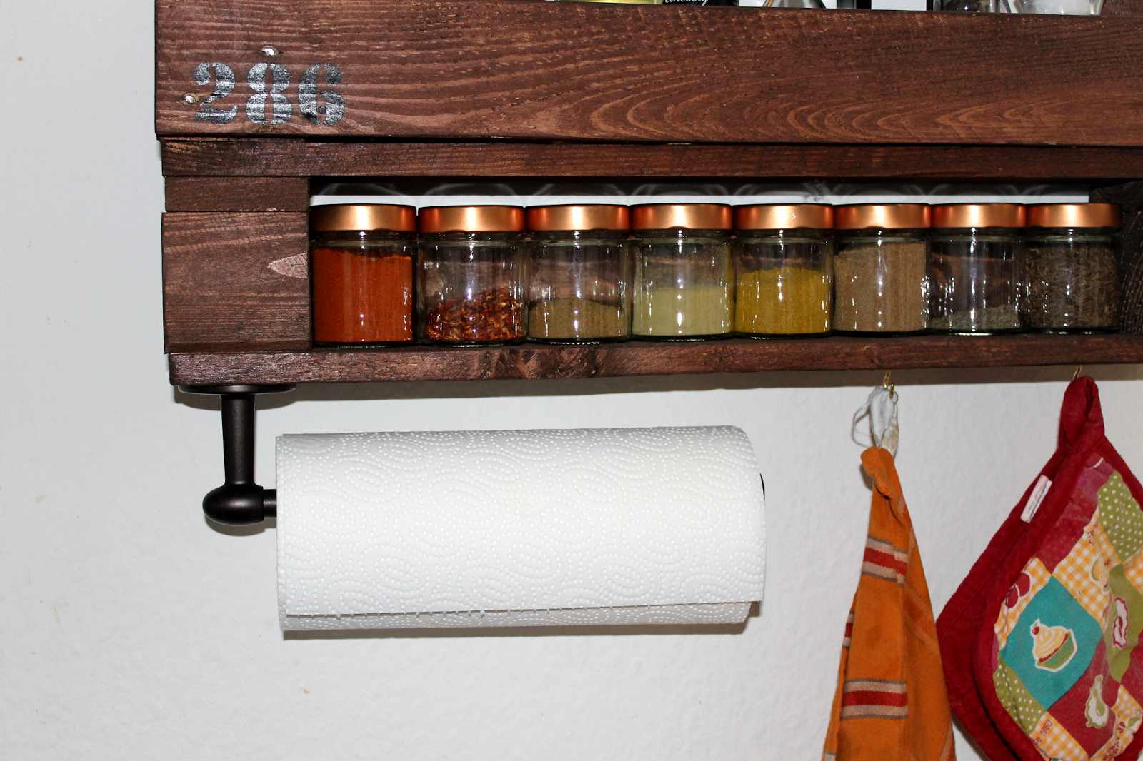 Industrialstyle.de DIY Anleitung Shabby Küchenregal Gewürzregal aus