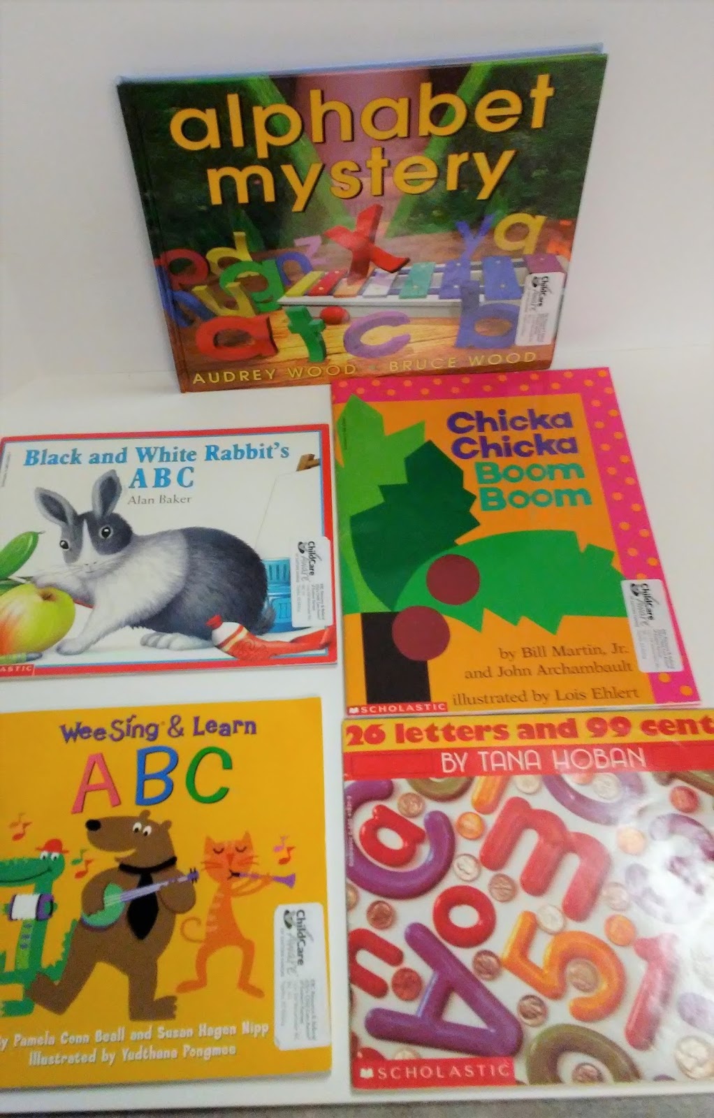 The Chicka Chicka ABC Magnet Book [With 26 Magnetic Letters, Magnetic Sheet]