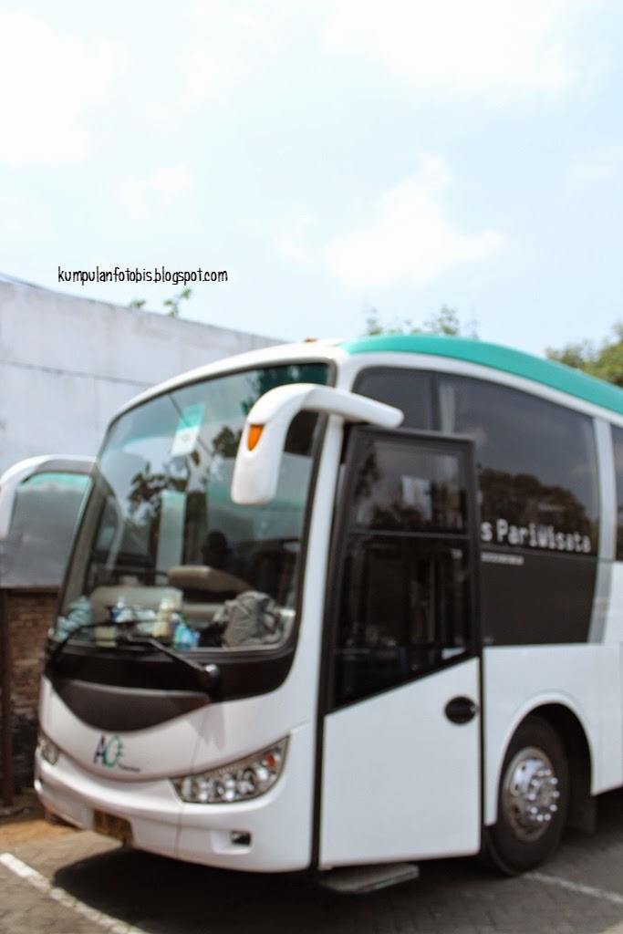 Legenda Jalan Raya: Mengupas Fenomena Bus Pariwisata Abang Putih