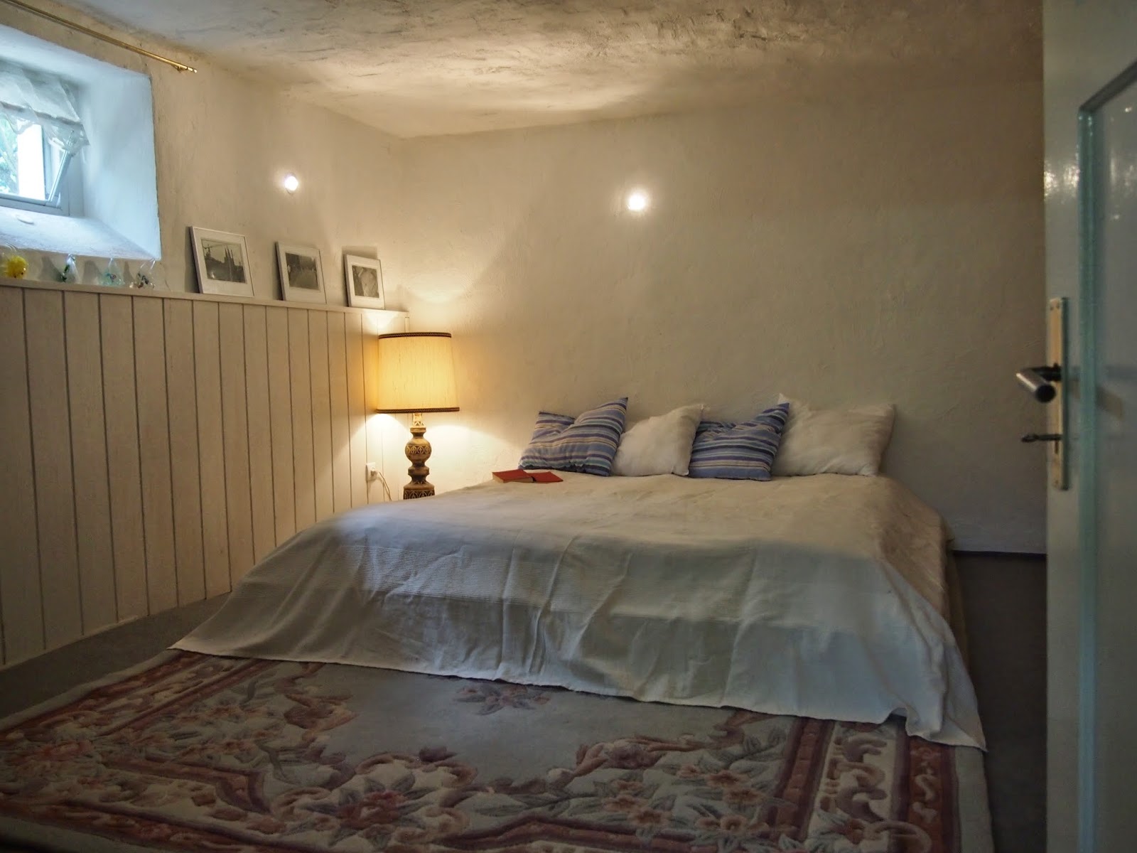 Saksan alkeita: Vom Dachboden in den Keller