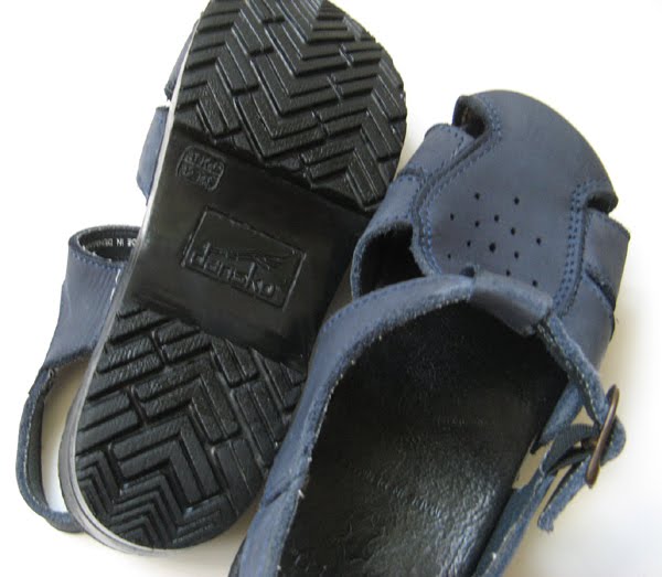 dansko children's shoes