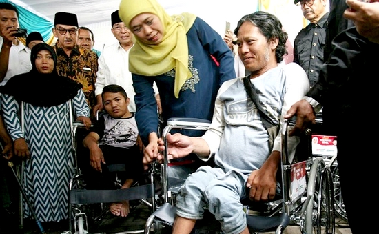 Penyandang Disabilitas Doakan Khofifah Menang Pilgub Jatim 2018 Penyandang Disabilitas Doakan Khofifah Menang Pilgub Jatim 2018