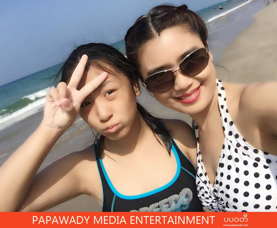 Beautiful Moment Pictures of Khine Thin Kyi and Her Daughter At The Beach 