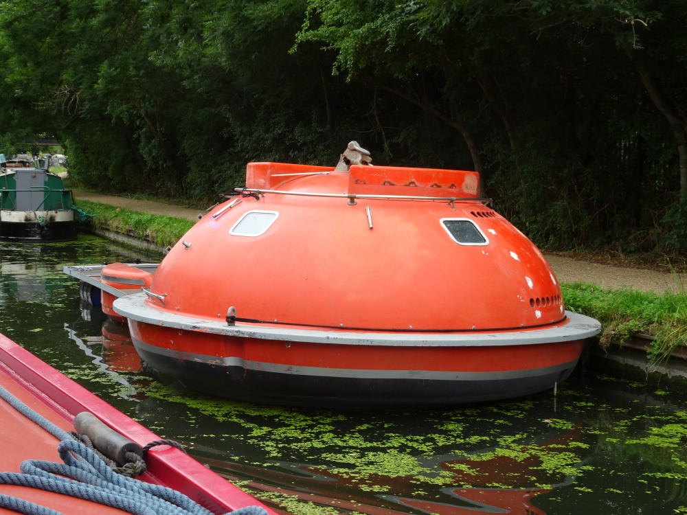 Travelling the Canals of England Flying saucer and strange boats as we