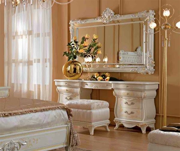 Make up table &#8211; the mandatory furniture for ladies!