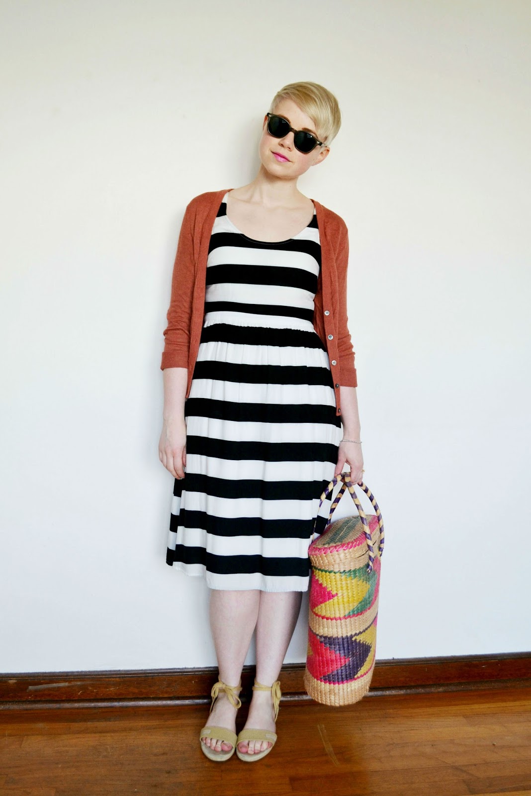 Look of the Day: Striped Sun Dress & A Picnic Basket | Fleur d'Elise ...