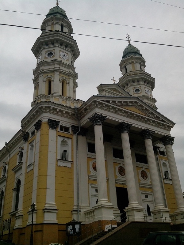 Крестовоздвиженский кафедральный собор в Ужгороде