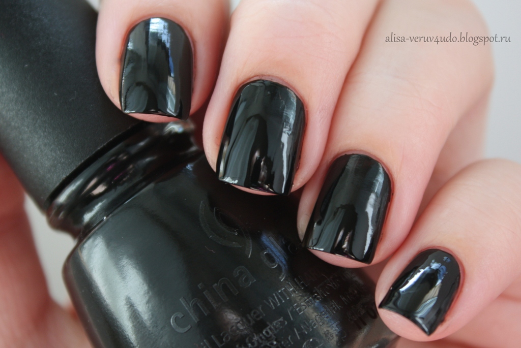 лак для ногтей черный. черный цвет лака на ногтях. черный маникюр на короткие ногти. какой черный лак подходит лак. цвет маникюра под черное платье.