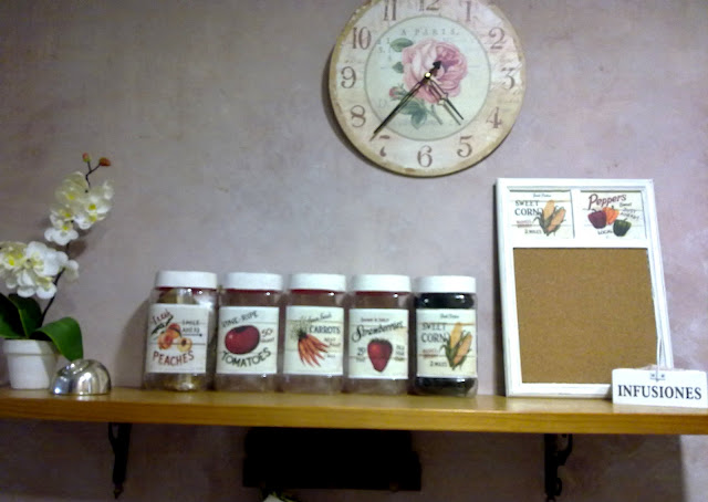 ATELIER DE ANGELES: BOTES DECORADOS PARA LA COCINA