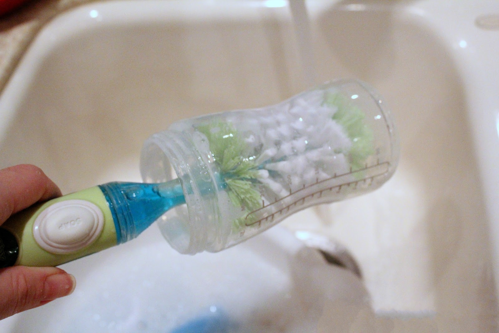 cleaning bottle sterilizer