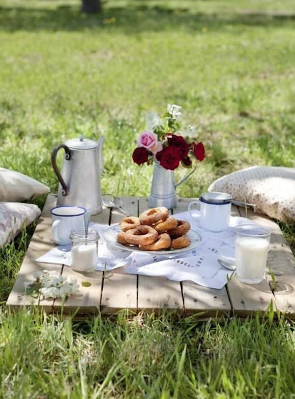 Casual Loves Elegance How to's for a vintage picnic