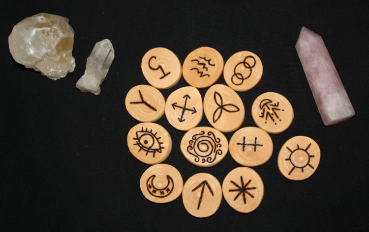 Ведьмины руны значение и изображение описание