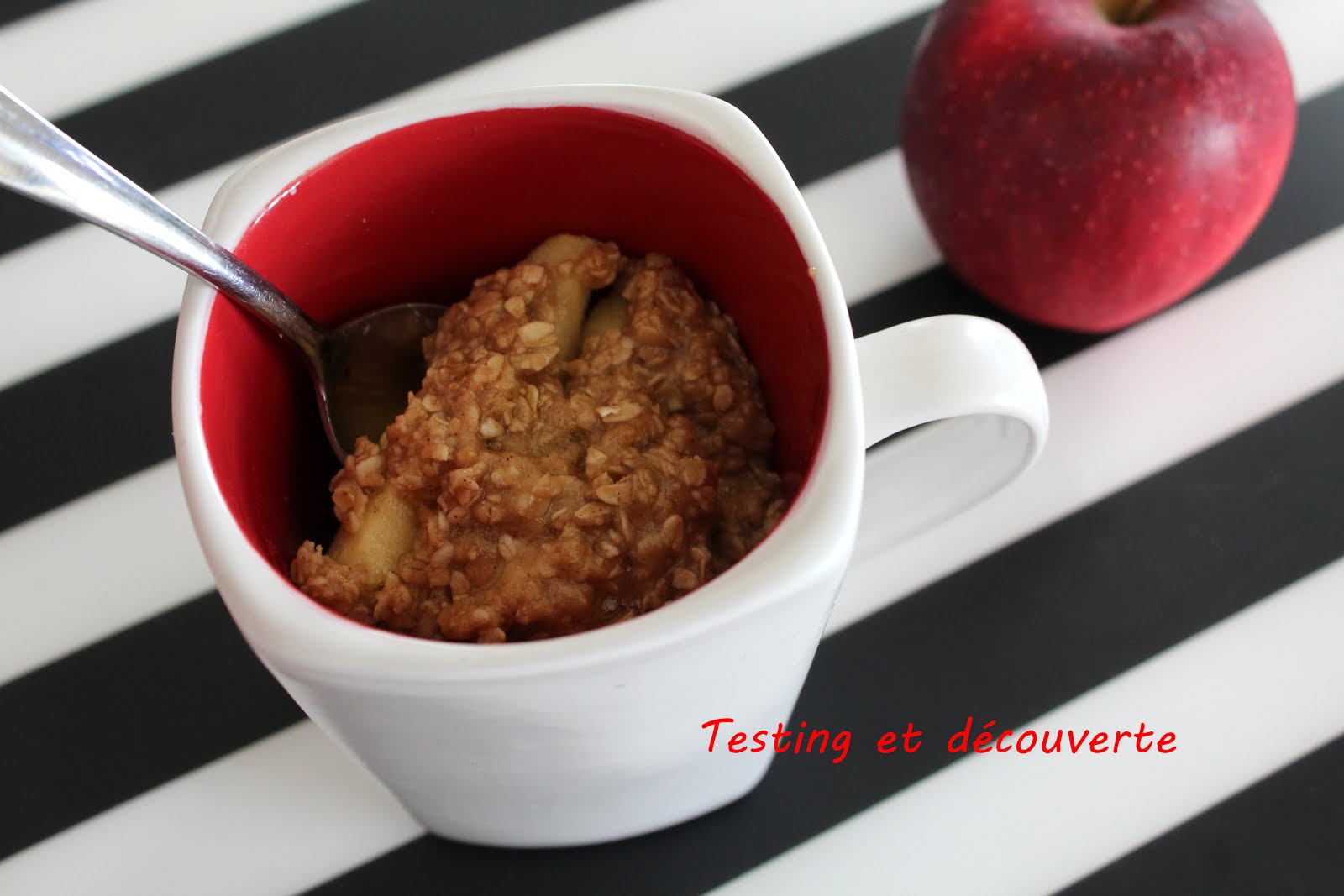 Testing et découverte Croustade aux pommes dans une tasse au microondes