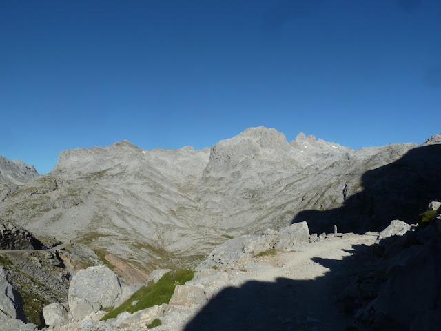 PEÑA VIEJA, 2.617m (Un titán de Picos de Europa) P1200693%2B%2528FILEminimizer%2529