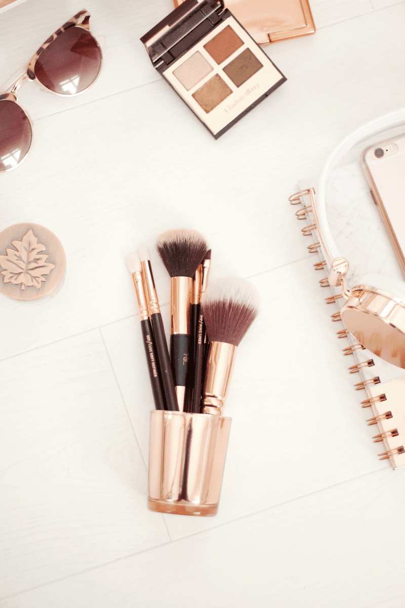 Rose gold makeup brushes