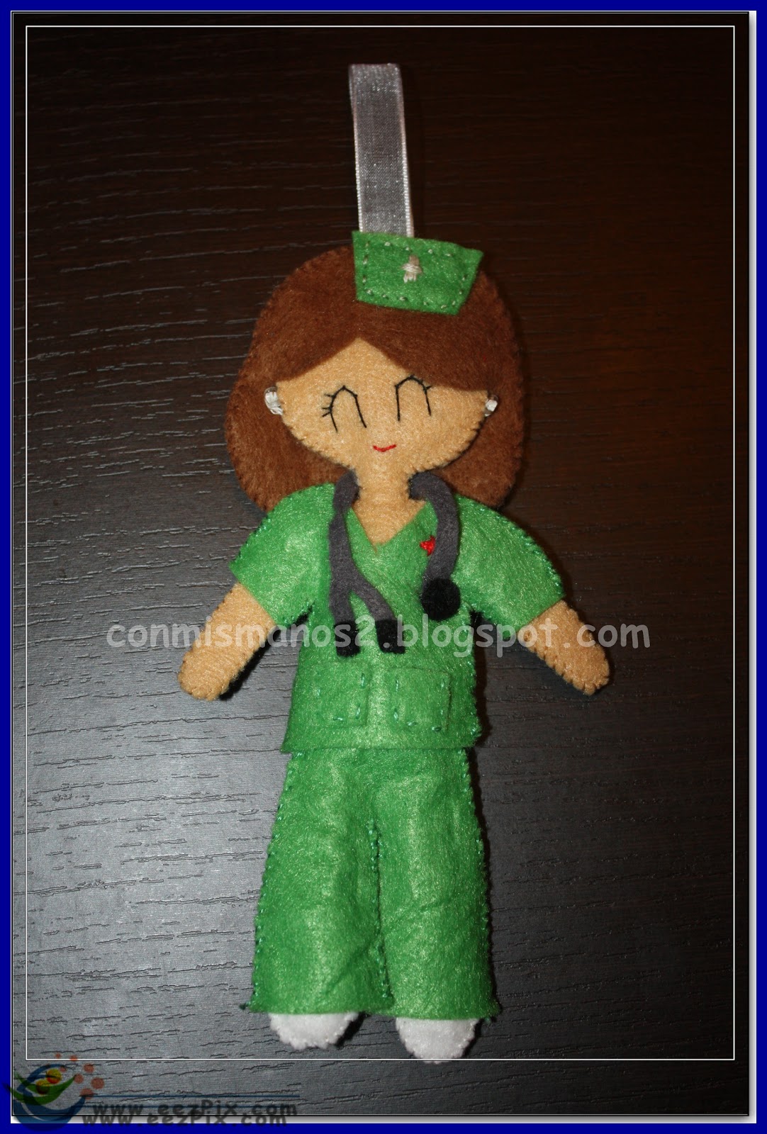 Con mis manos ENFERMERA DE FIELTRO