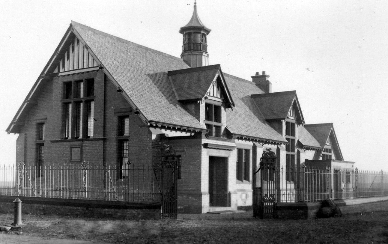 Tour Scotland Old Photograph Queen Victoria Memorial Hall Coaltown Of