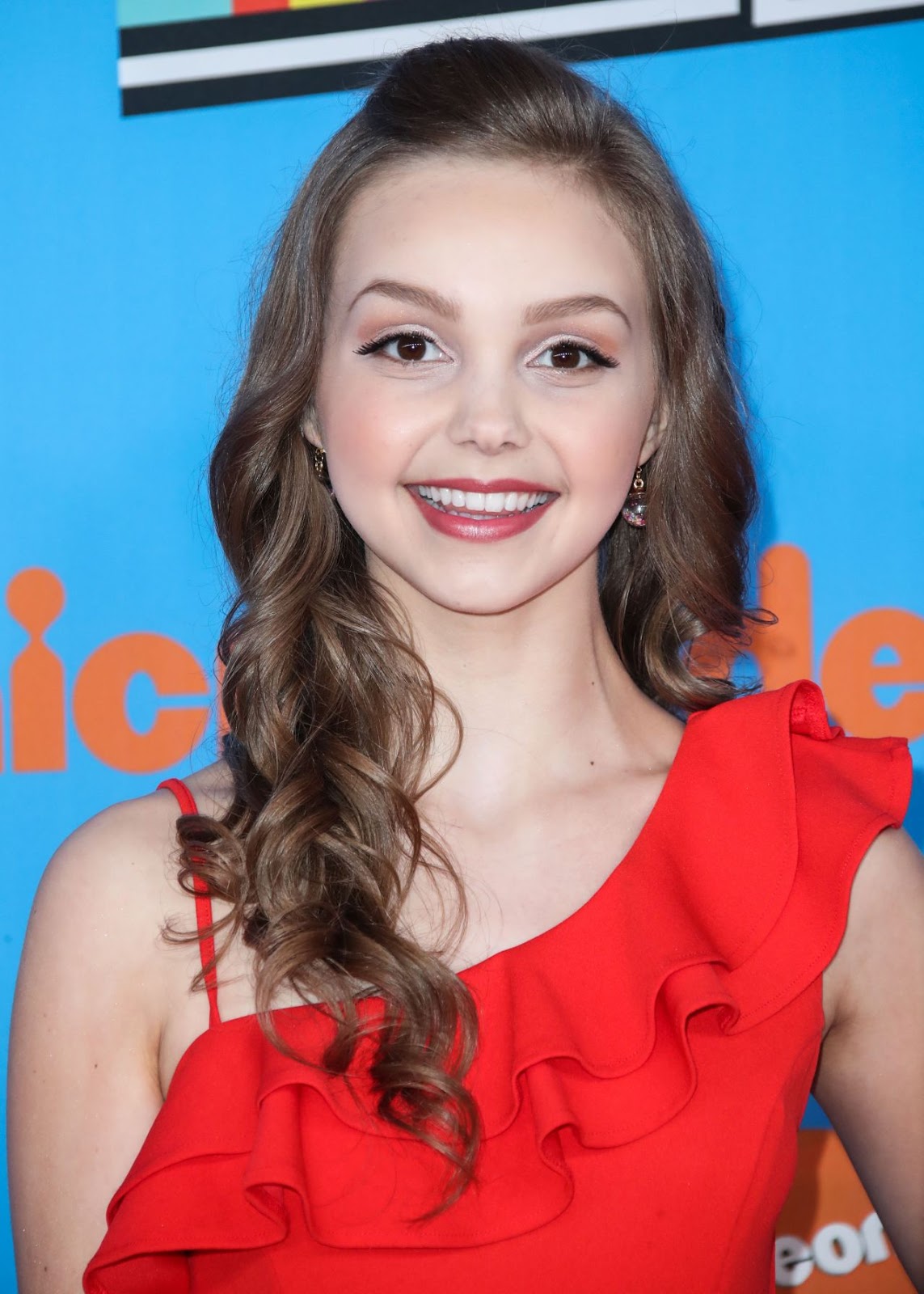 Isabella Ardley Dancer - Starlet Arcade: Mackenzie Ziegler | Showtainment