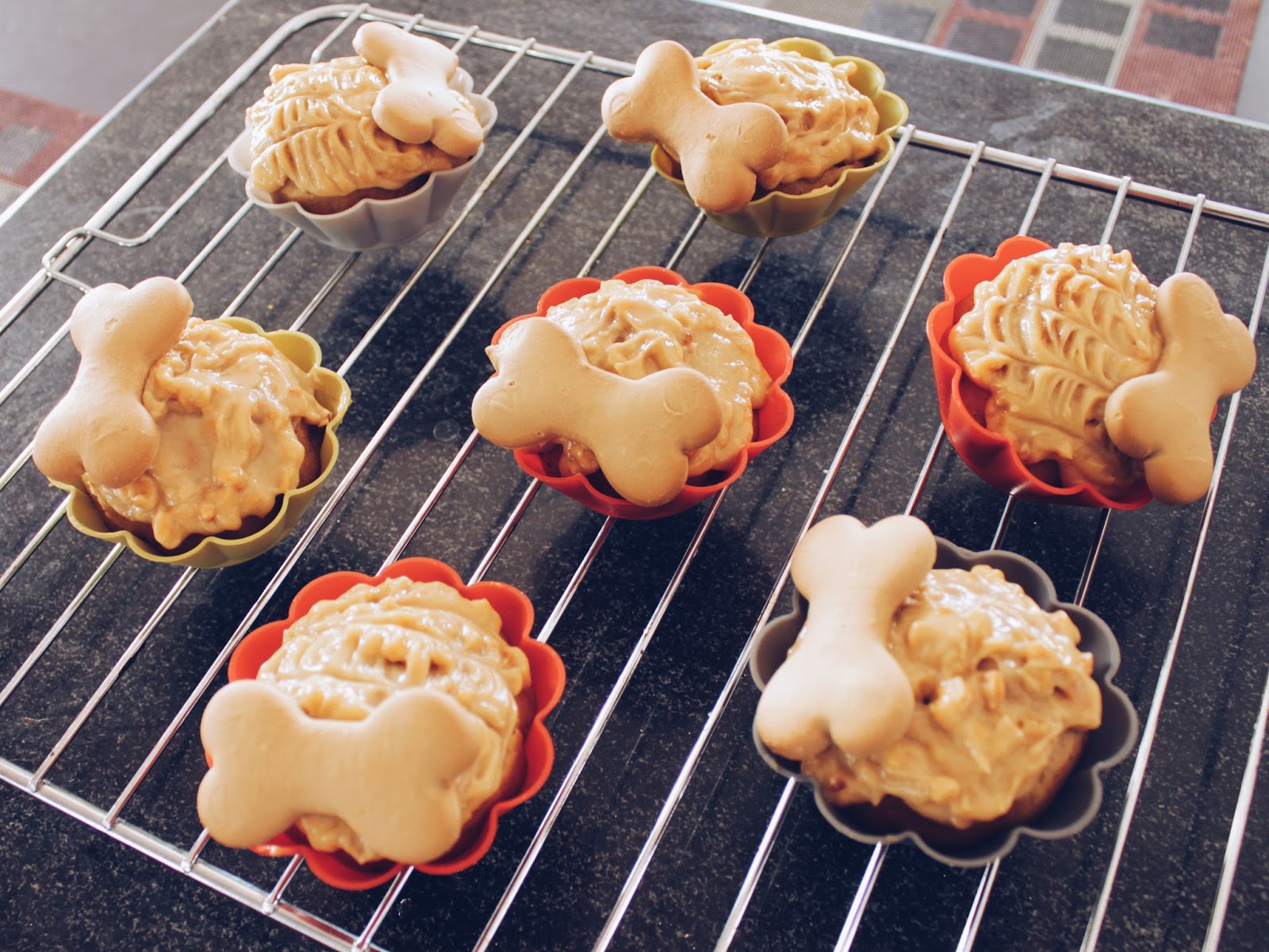 Peanut Butter Banana Pupcakes