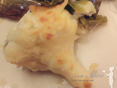 Coliflor gratinada con salsa de queso